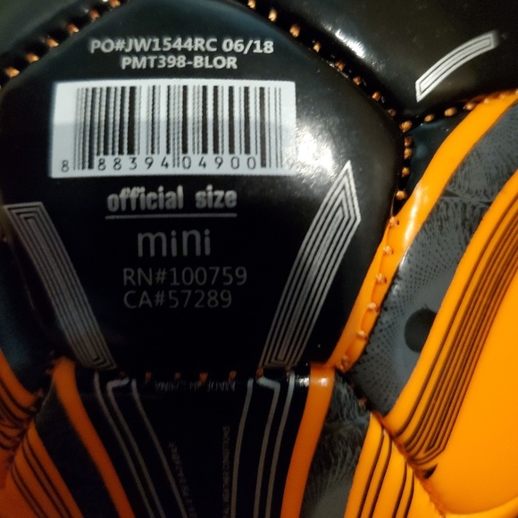 🌟SALE🌟 set of 4 - 18" mini procat soccer balls - Picture 3 of 3